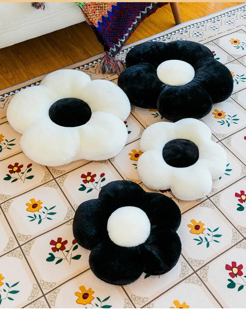 Kawaii Cute Flower-shaped Seat Cushion